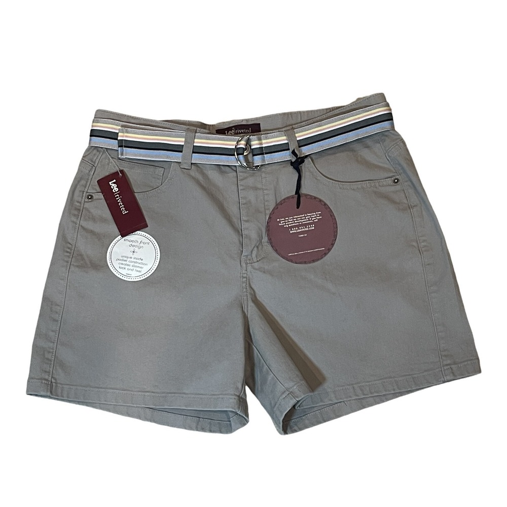 Lee High Shorts Women's 32 Inch Waist Rise Beige Bermuda Belted‎ Riveted NWT